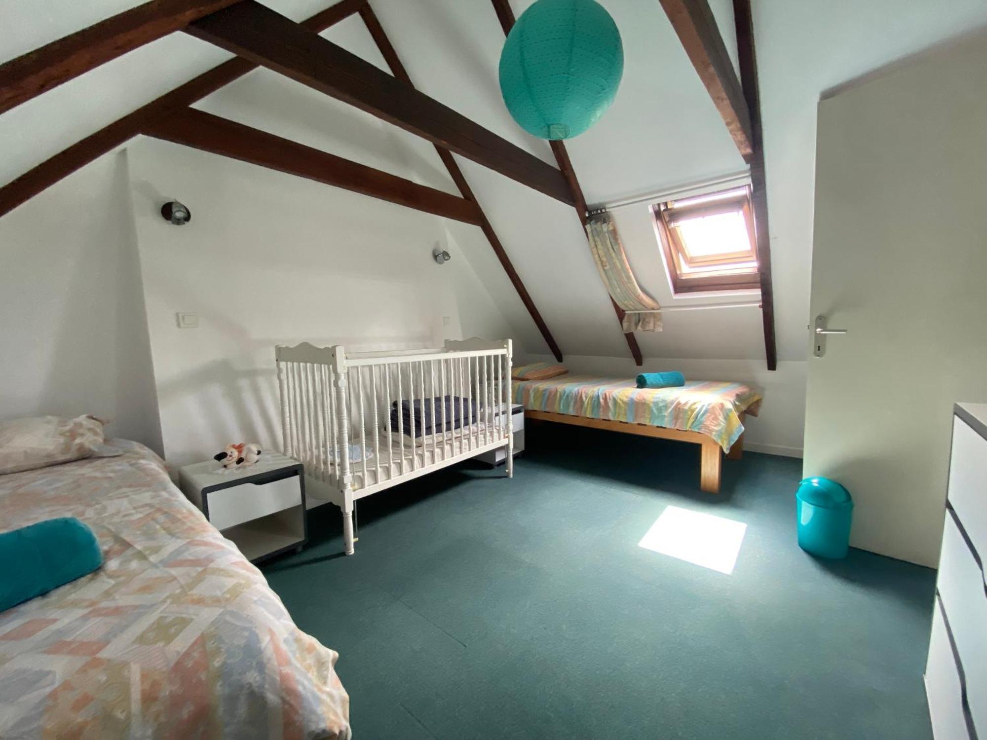 Sue'S Cottages Pleuven Bagian luar foto