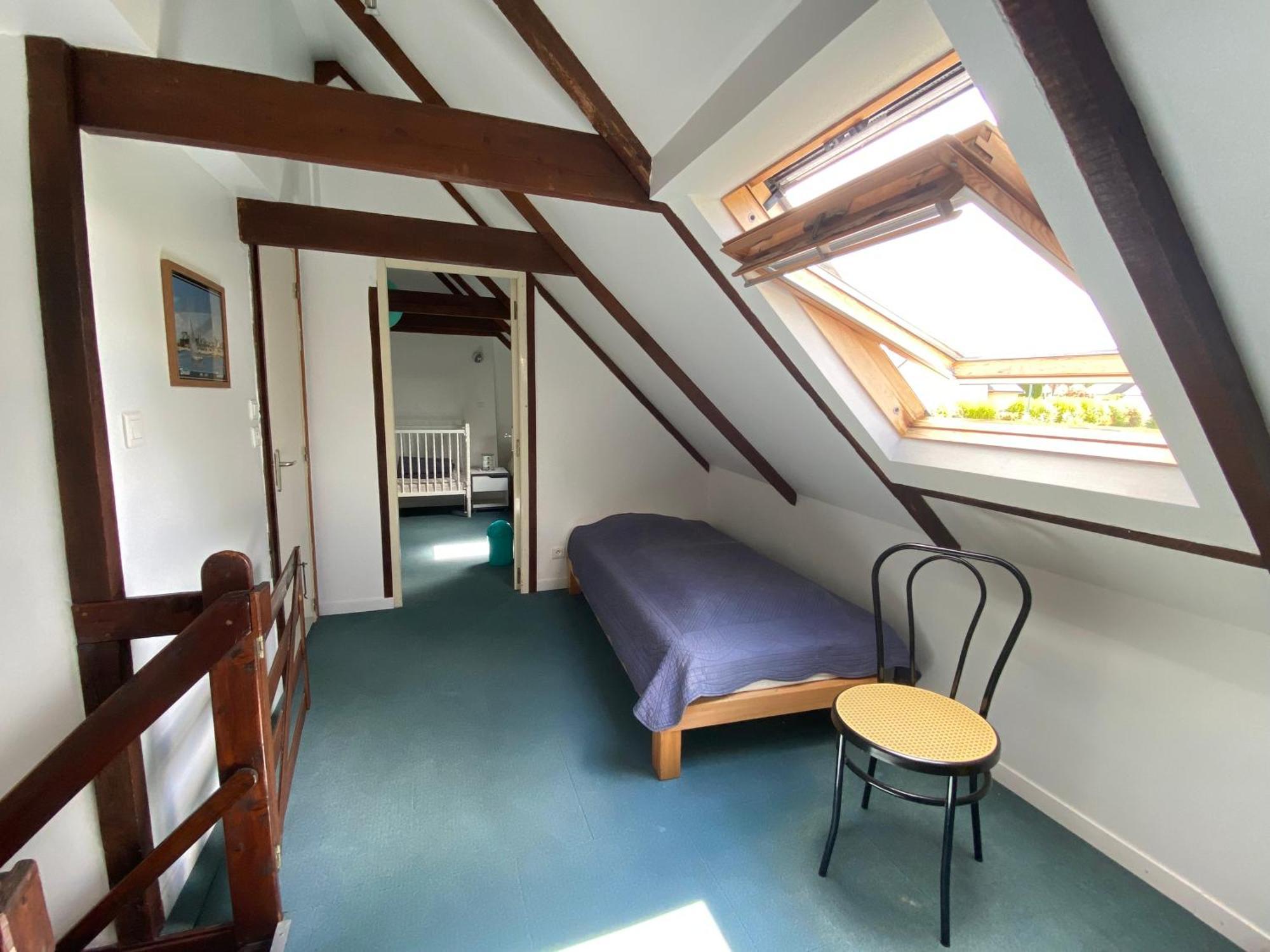 Sue'S Cottages Pleuven Bagian luar foto